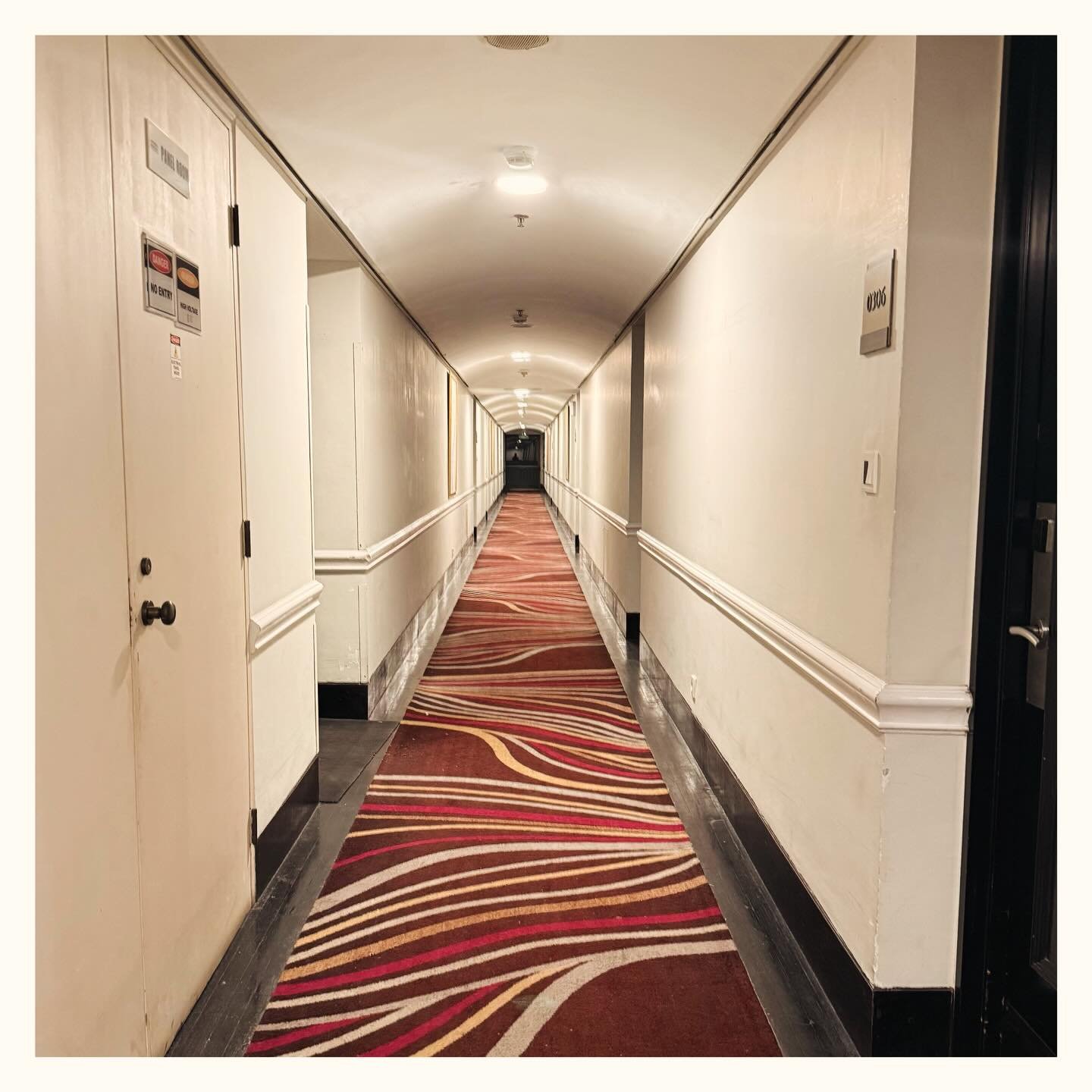 Another Hallway. Because of a flight mix up. Had to book another hotel and extend 1 night. Oh well. Tomorrow is going to be looooong long day. 🥴
